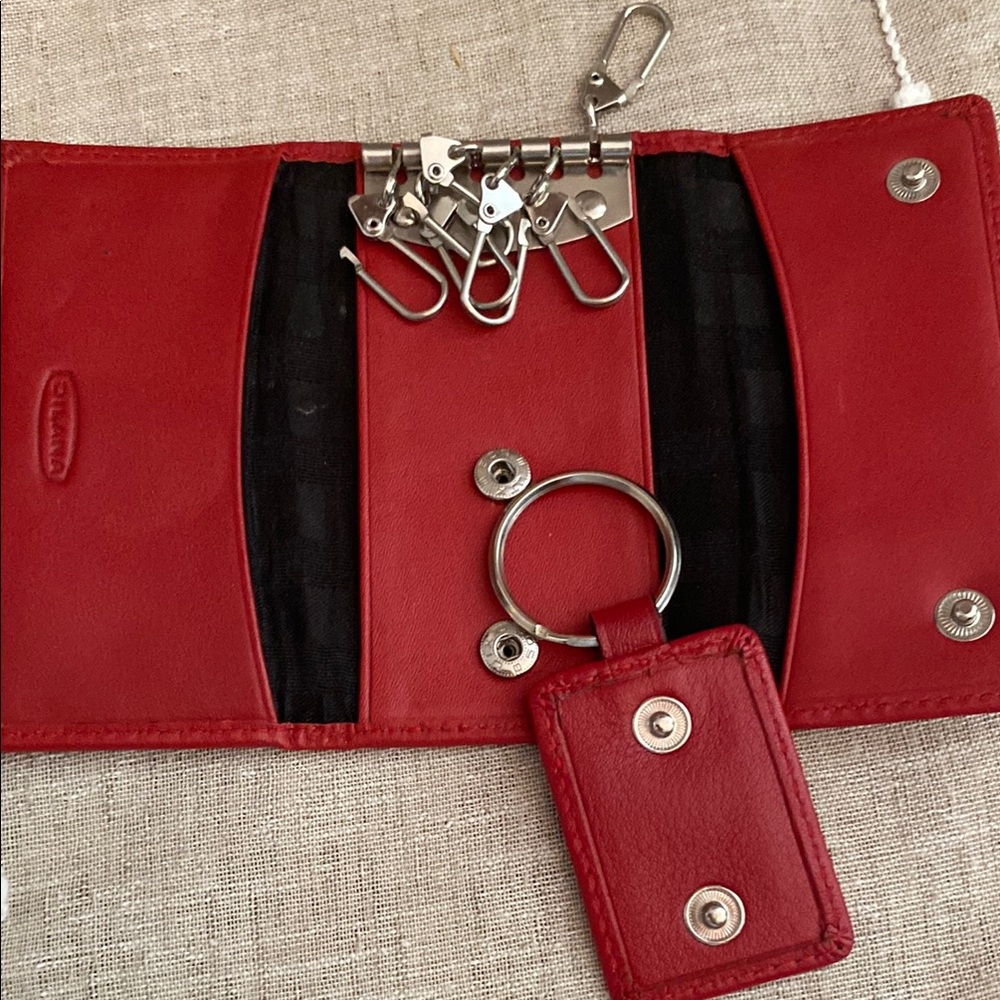 Dolan a Soft Leather Red 6-hook Valet Key Holder case